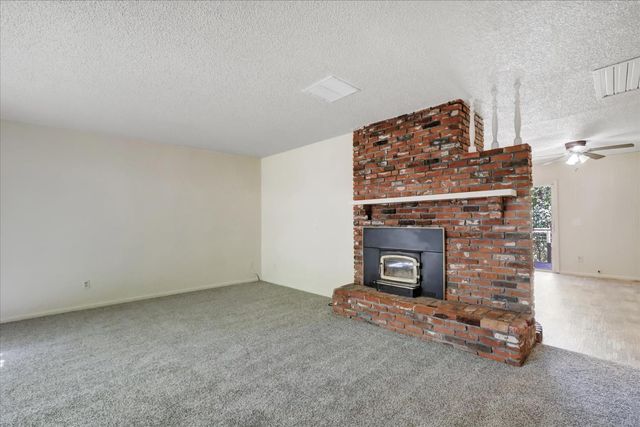 12534 Nottingham Ln, Grass Valley, CA 95949