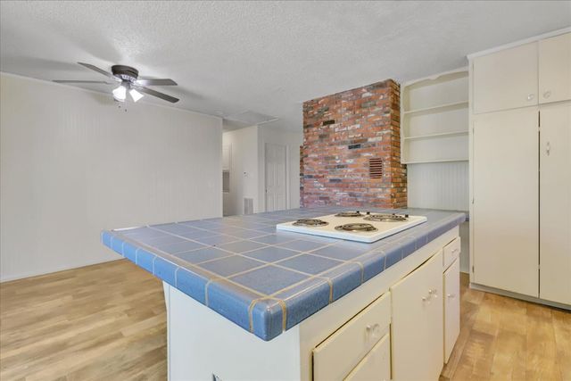 12534 Nottingham Ln, Grass Valley, CA 95949