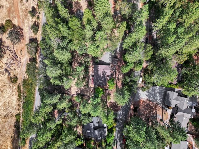 12534 Nottingham Ln, Grass Valley, CA 95949