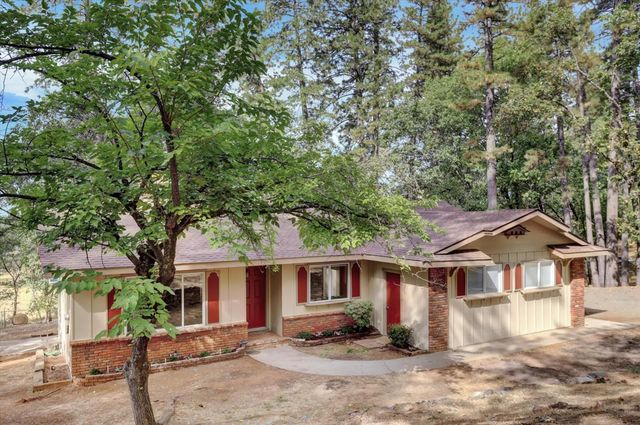 12534 Nottingham Ln, Grass Valley, CA 95949