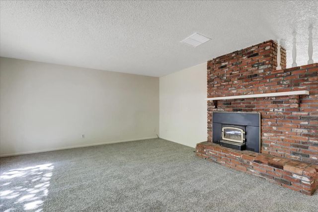 12534 Nottingham Ln, Grass Valley, CA 95949