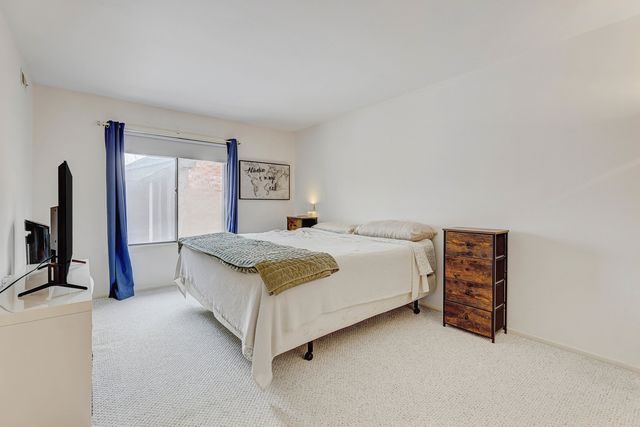 740 Saint Andrews Lane 38, Crystal Lake, IL 60014