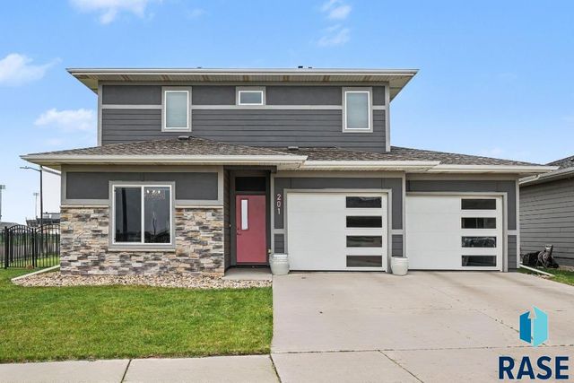 201 Lydia Ct Court, Harrisburg, SD 57032