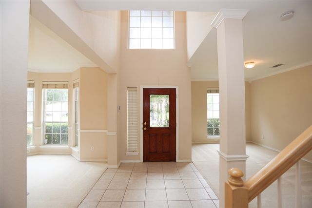 2325 Denham Drive, Arlington, TX 76001