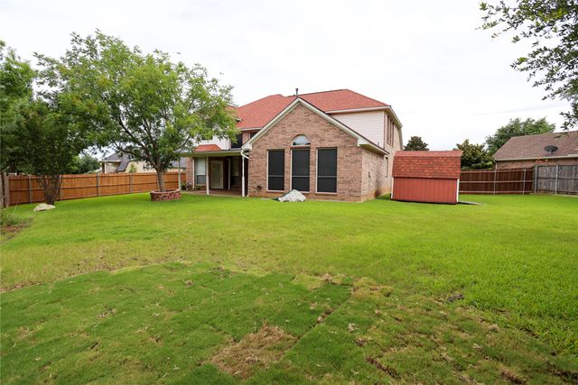 2325 Denham Drive, Arlington, TX 76001