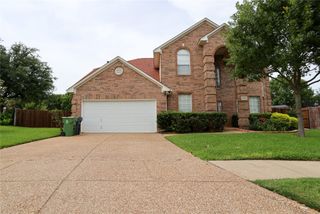 2325 Denham Drive, Arlington, TX 76001