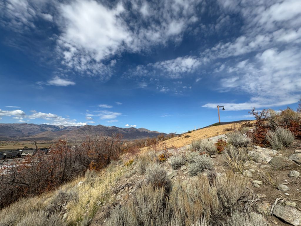 1374 E COYOTE VIEW CIR, Heber City, UT 84032