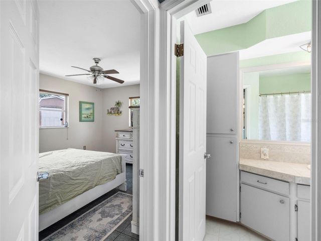 1260 LAKESIDE DRIVE, Venice, FL 34293