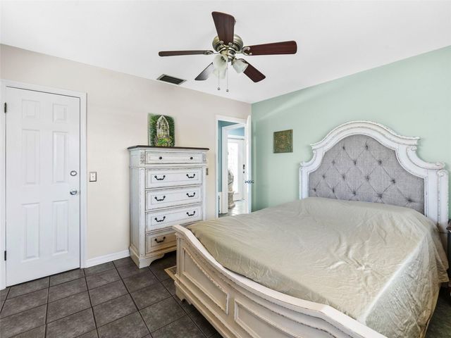 1260 LAKESIDE DRIVE, Venice, FL 34293