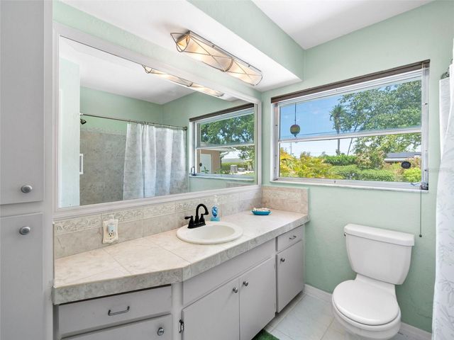 1260 LAKESIDE DRIVE, Venice, FL 34293