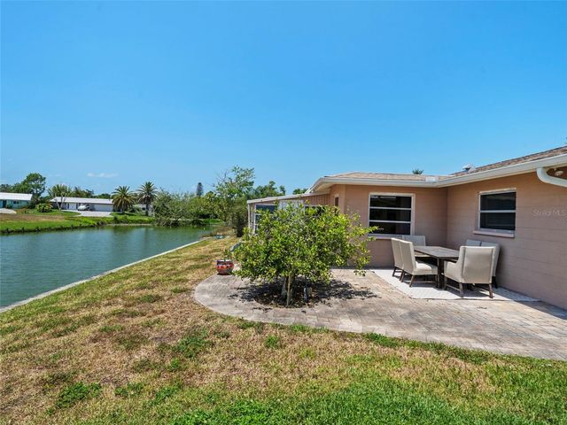 1260 LAKESIDE DRIVE, Venice, FL 34293