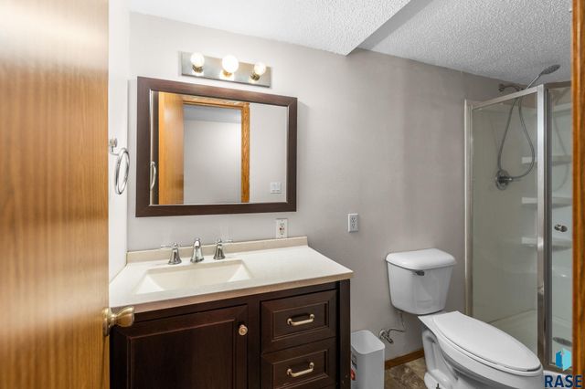 3204 S Greenwood Ave Avenue, Sioux Falls, SD 57106