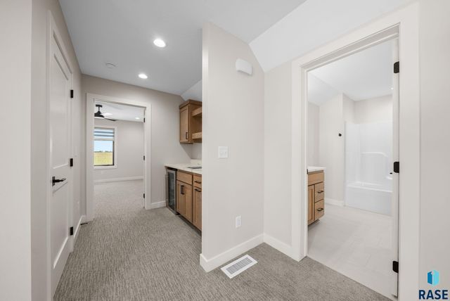 5921 E Rush St Street, Sioux Falls, SD 57110