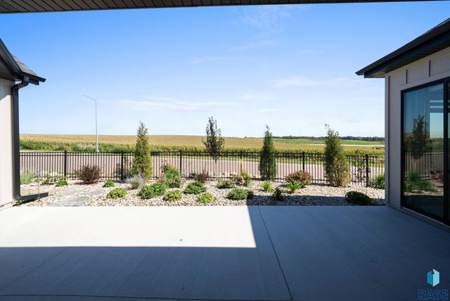 5921 E Rush St Street, Sioux Falls, SD 57110