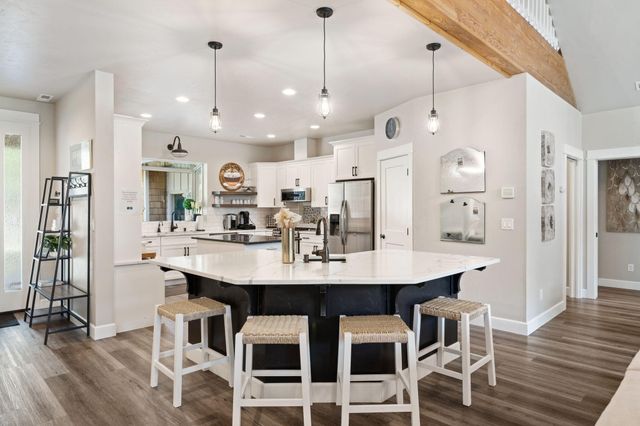 17181 Merganser Drive, Bend, OR 97707