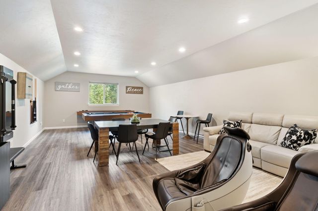 17181 Merganser Drive, Bend, OR 97707