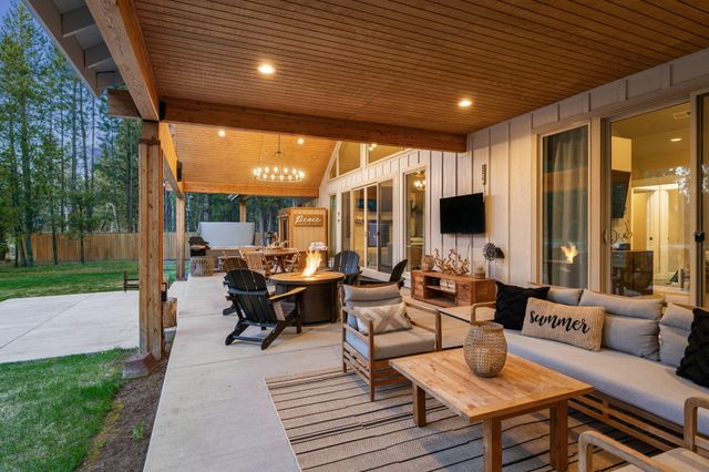17181 Merganser Drive, Bend, OR 97707