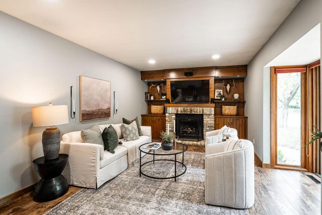 1825 Wolf ROAD, Waukesha, WI 53186