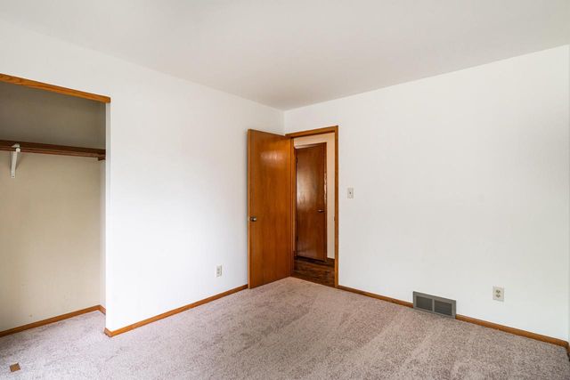 1825 Wolf ROAD, Waukesha, WI 53186