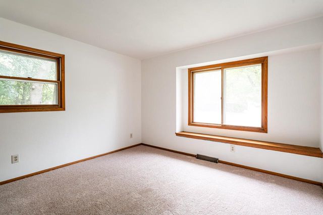 1825 Wolf ROAD, Waukesha, WI 53186
