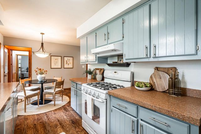 1825 Wolf ROAD, Waukesha, WI 53186