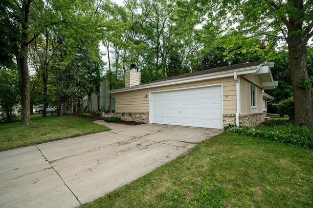 1825 Wolf ROAD, Waukesha, WI 53186
