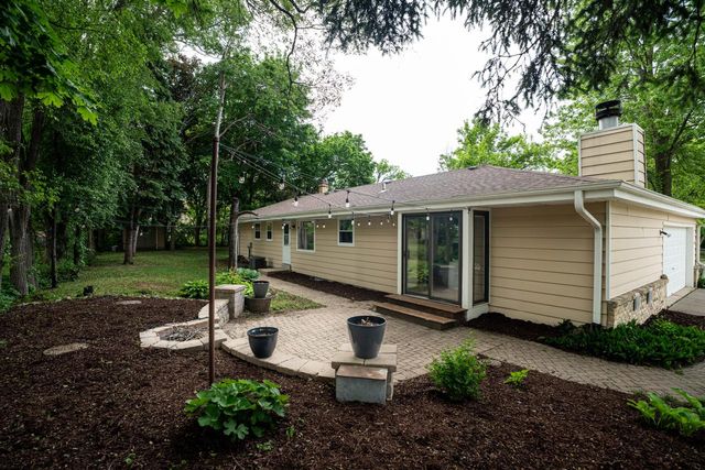 1825 Wolf ROAD, Waukesha, WI 53186