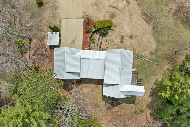 17 Croto Lane, Albany, NH 03818