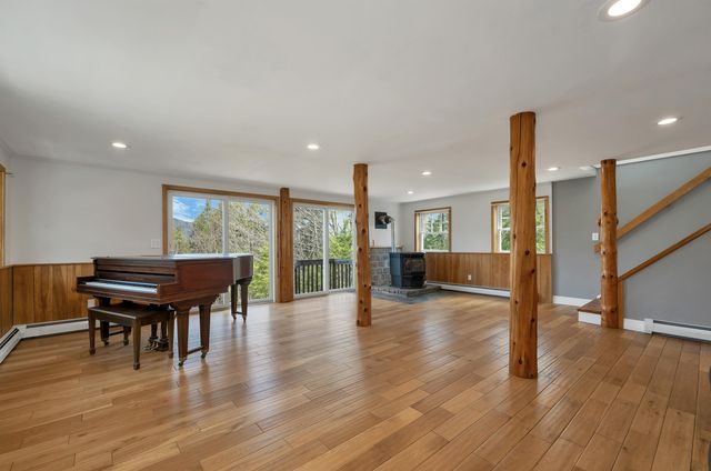 17 Croto Lane, Albany, NH 03818