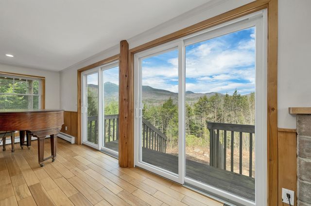 17 Croto Lane, Albany, NH 03818