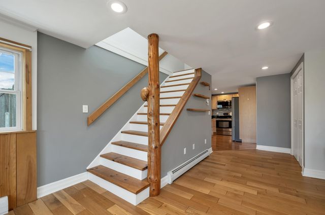 17 Croto Lane, Albany, NH 03818