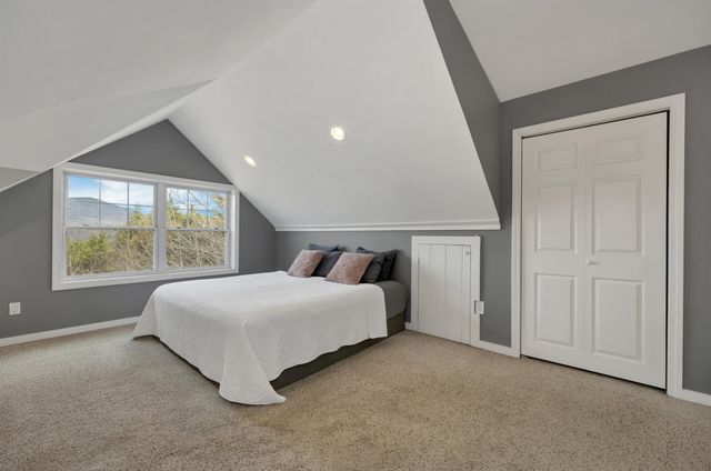 17 Croto Lane, Albany, NH 03818