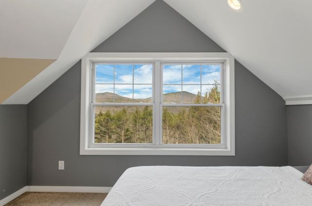 17 Croto Lane, Albany, NH 03818