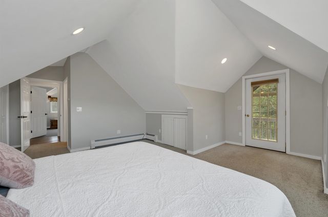 17 Croto Lane, Albany, NH 03818
