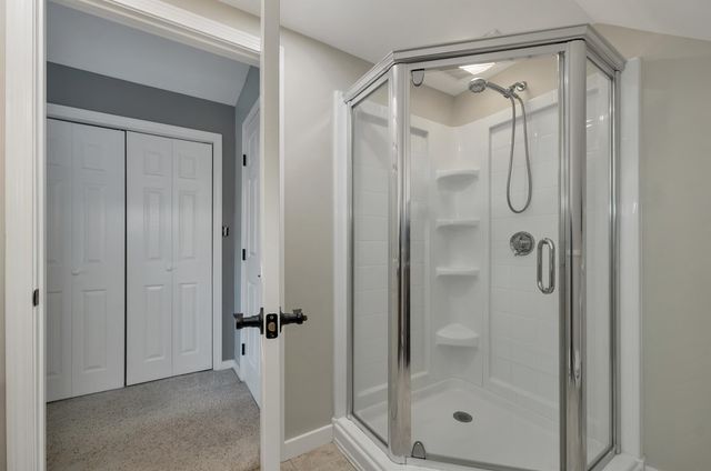 17 Croto Lane, Albany, NH 03818