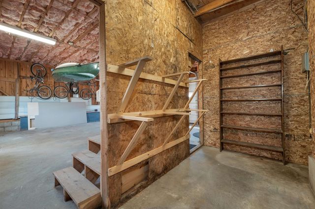 17 Croto Lane, Albany, NH 03818