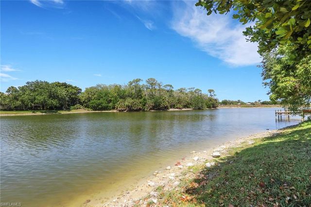 219 Monterey DR, Naples, FL 34119