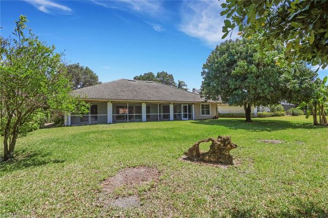 219 Monterey DR, Naples, FL 34119