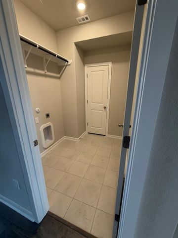 25537 Flora Bella LN, Elgin, TX 78621