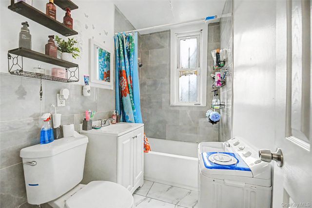 1661 E 172nd Street, Bronx, NY 10472