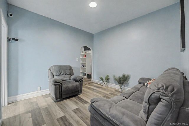 1661 E 172nd Street, Bronx, NY 10472