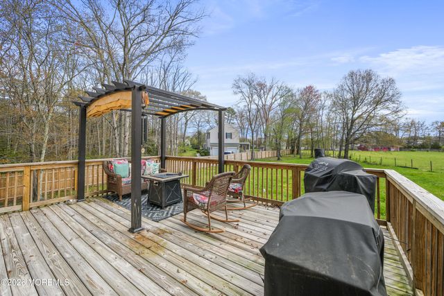 173 W Pleasant Grove Road, Jackson, NJ 08527