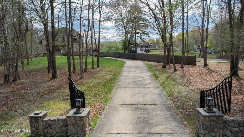 173 W Pleasant Grove Road, Jackson, NJ 08527