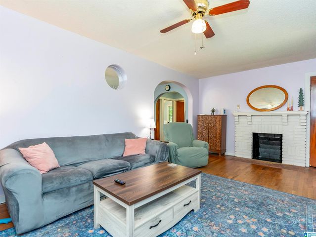 130 VINES AVENUE, Hueytown, AL 35023