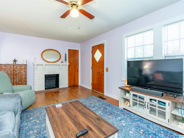 130 VINES AVENUE, Hueytown, AL 35023