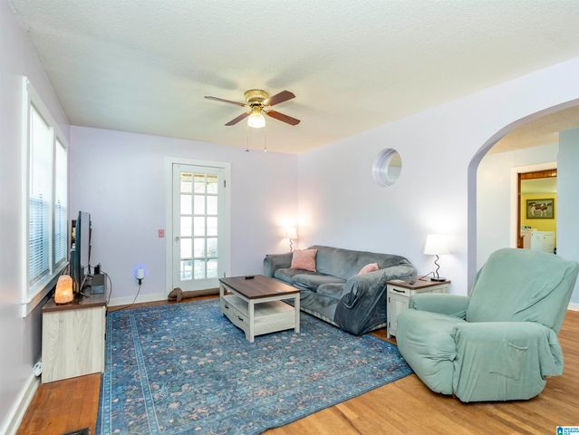 130 VINES AVENUE, Hueytown, AL 35023