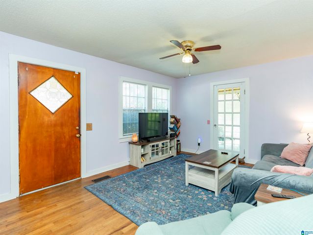 130 VINES AVENUE, Hueytown, AL 35023