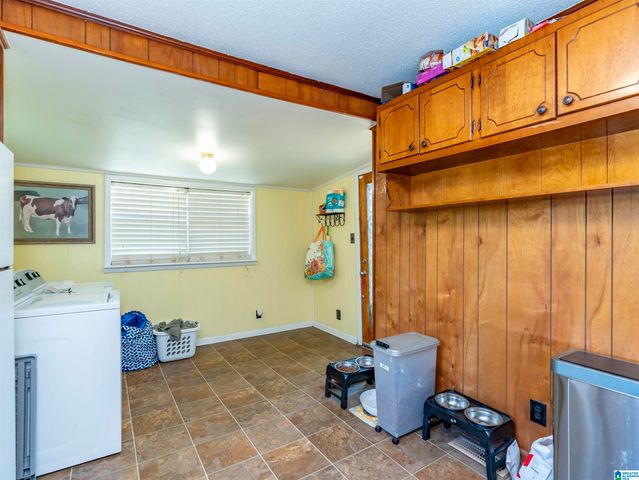 130 VINES AVENUE, Hueytown, AL 35023