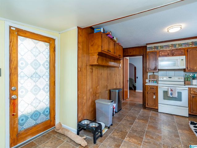 130 VINES AVENUE, Hueytown, AL 35023