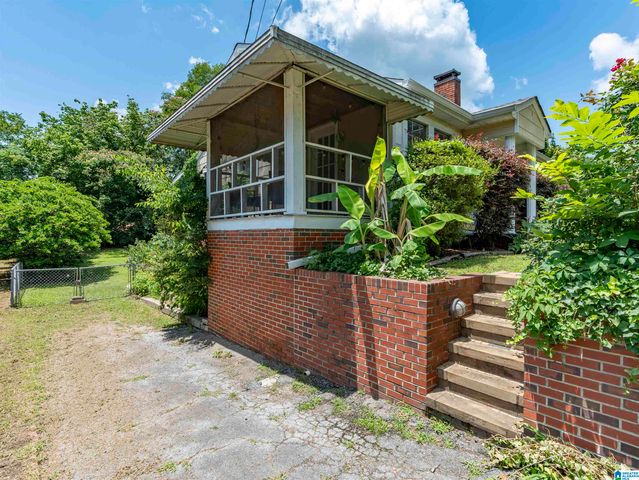 130 VINES AVENUE, Hueytown, AL 35023